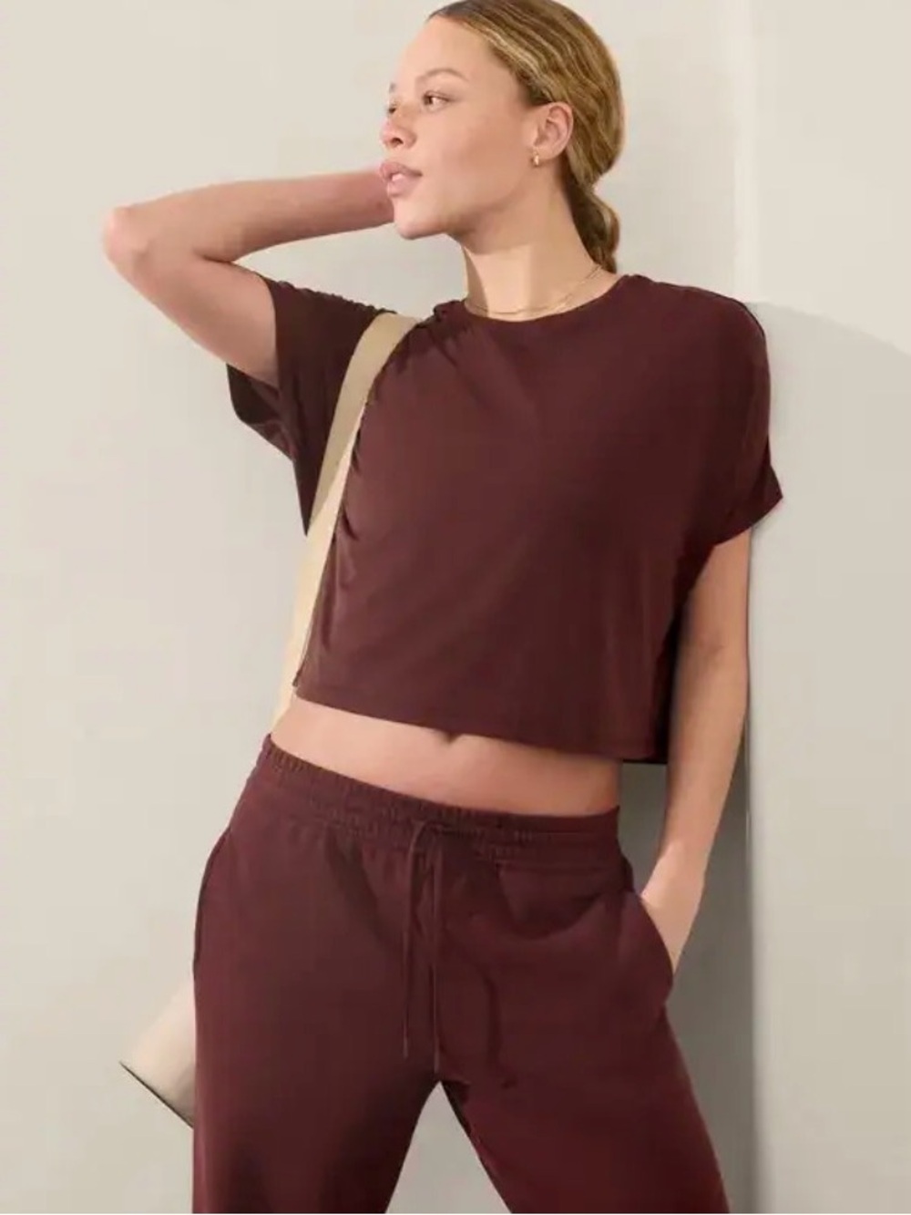 ATHLETA
With Ease Crop Tee
Crop Tee Top in Deep Maroon XS